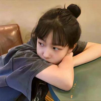 超级英雄女孩:星际游戏